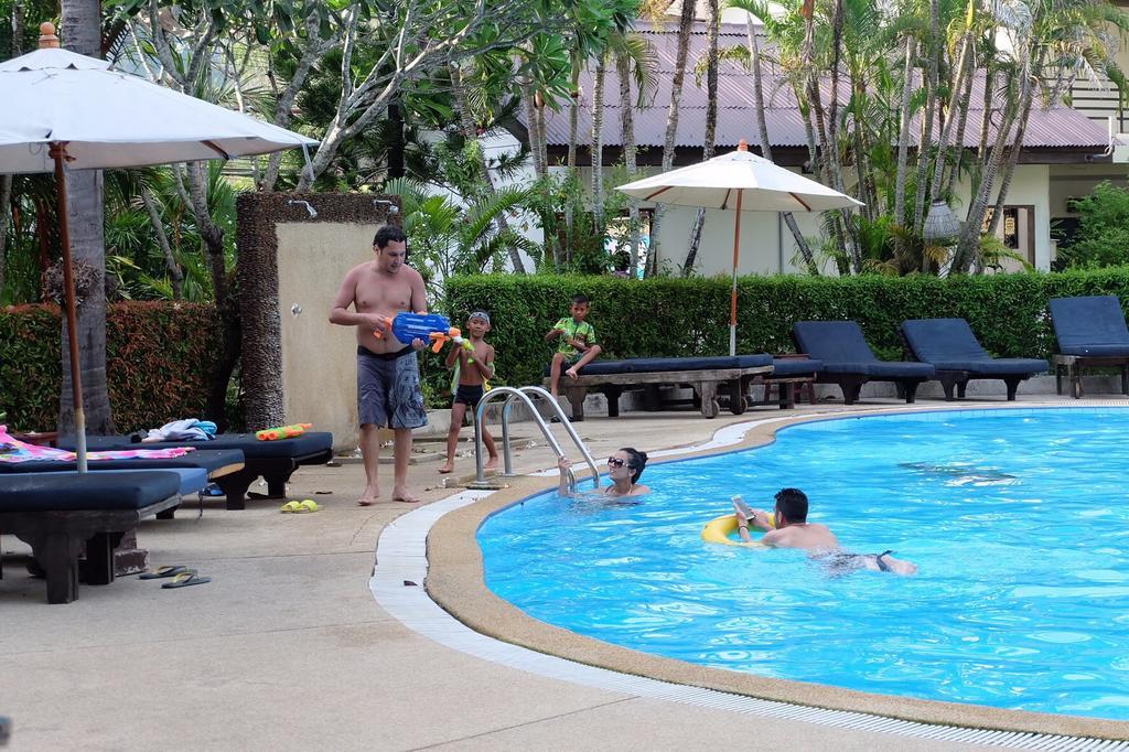 Bamboo Beach Hotel & Spa Patong 外观 照片
