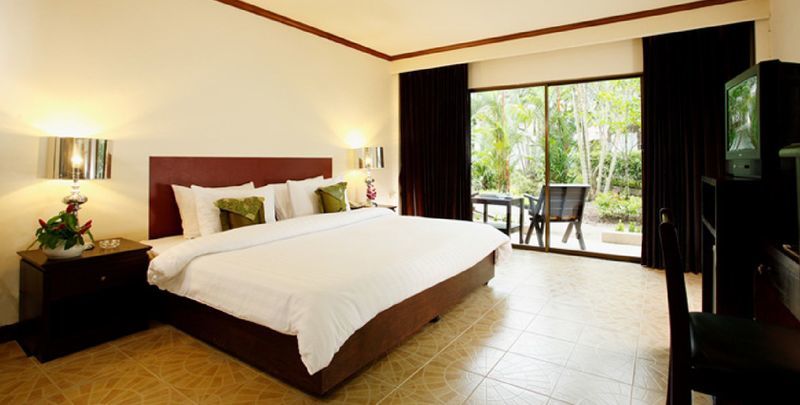 Bamboo Beach Hotel & Spa Patong 外观 照片