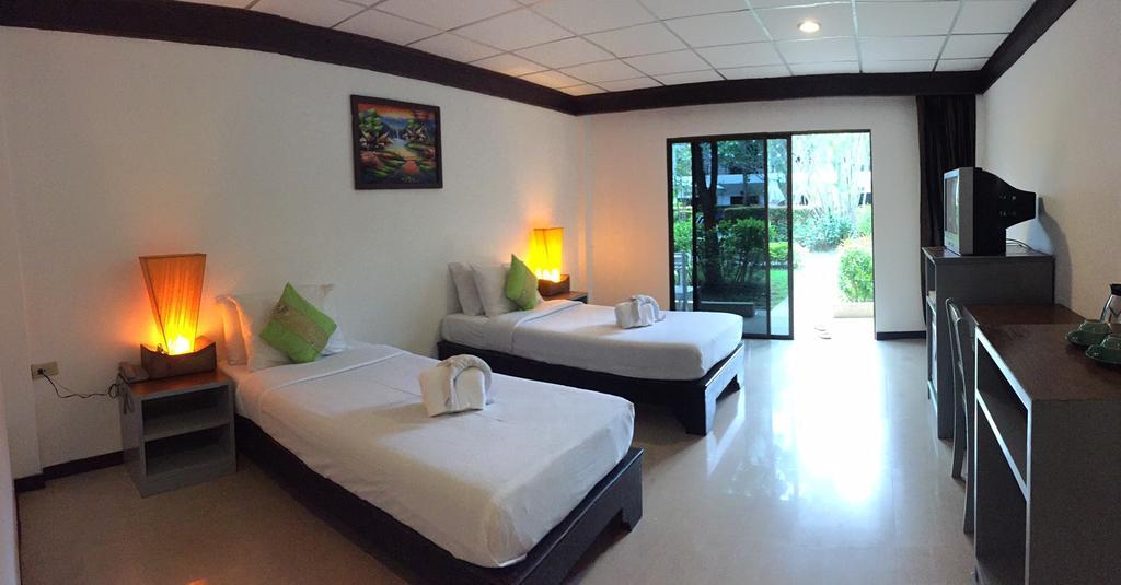 Bamboo Beach Hotel & Spa Patong 外观 照片