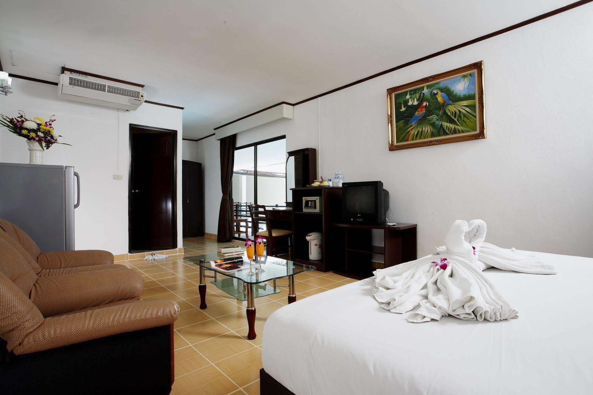 Bamboo Beach Hotel & Spa Patong 外观 照片