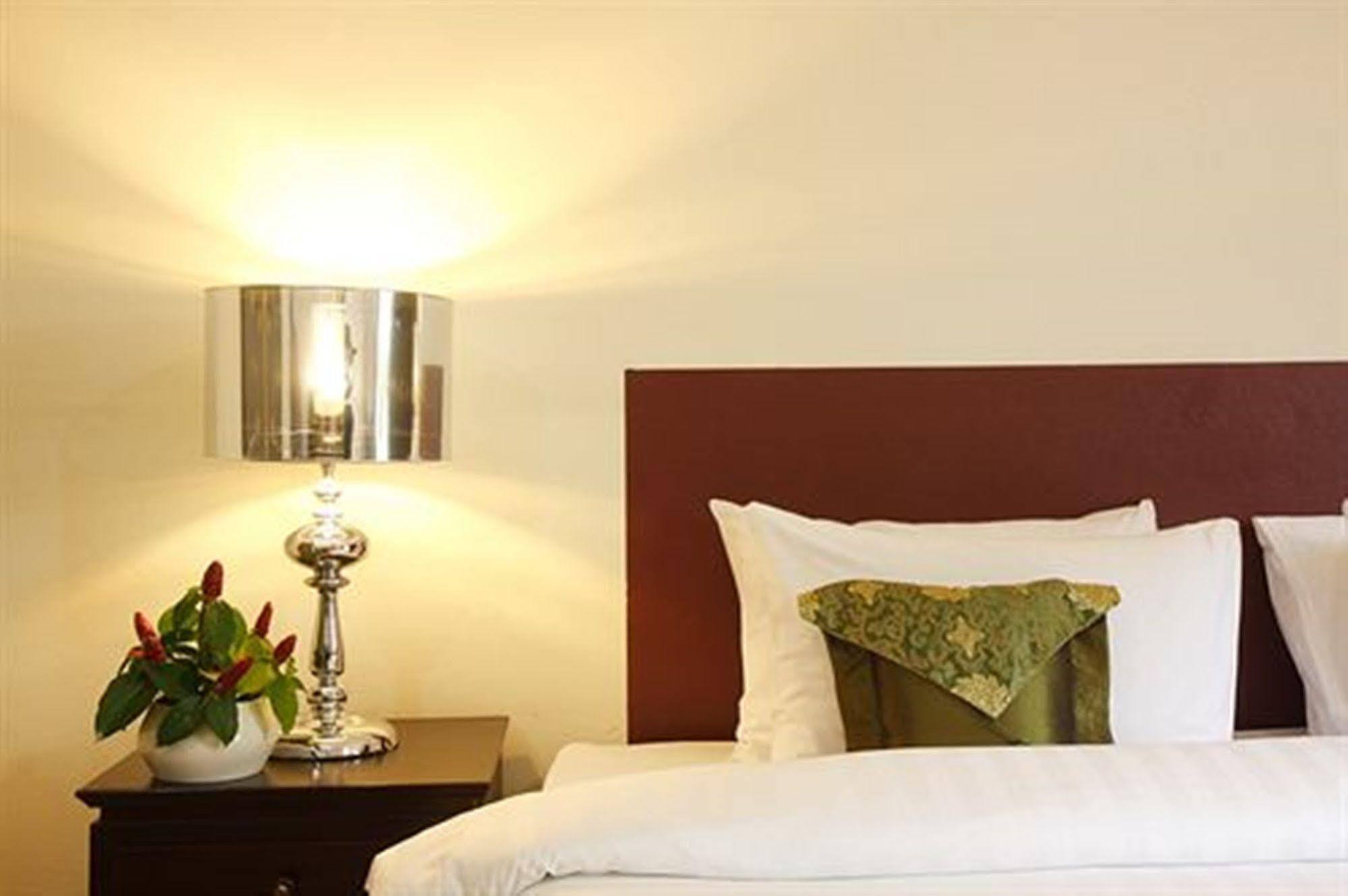Bamboo Beach Hotel & Spa Patong 外观 照片