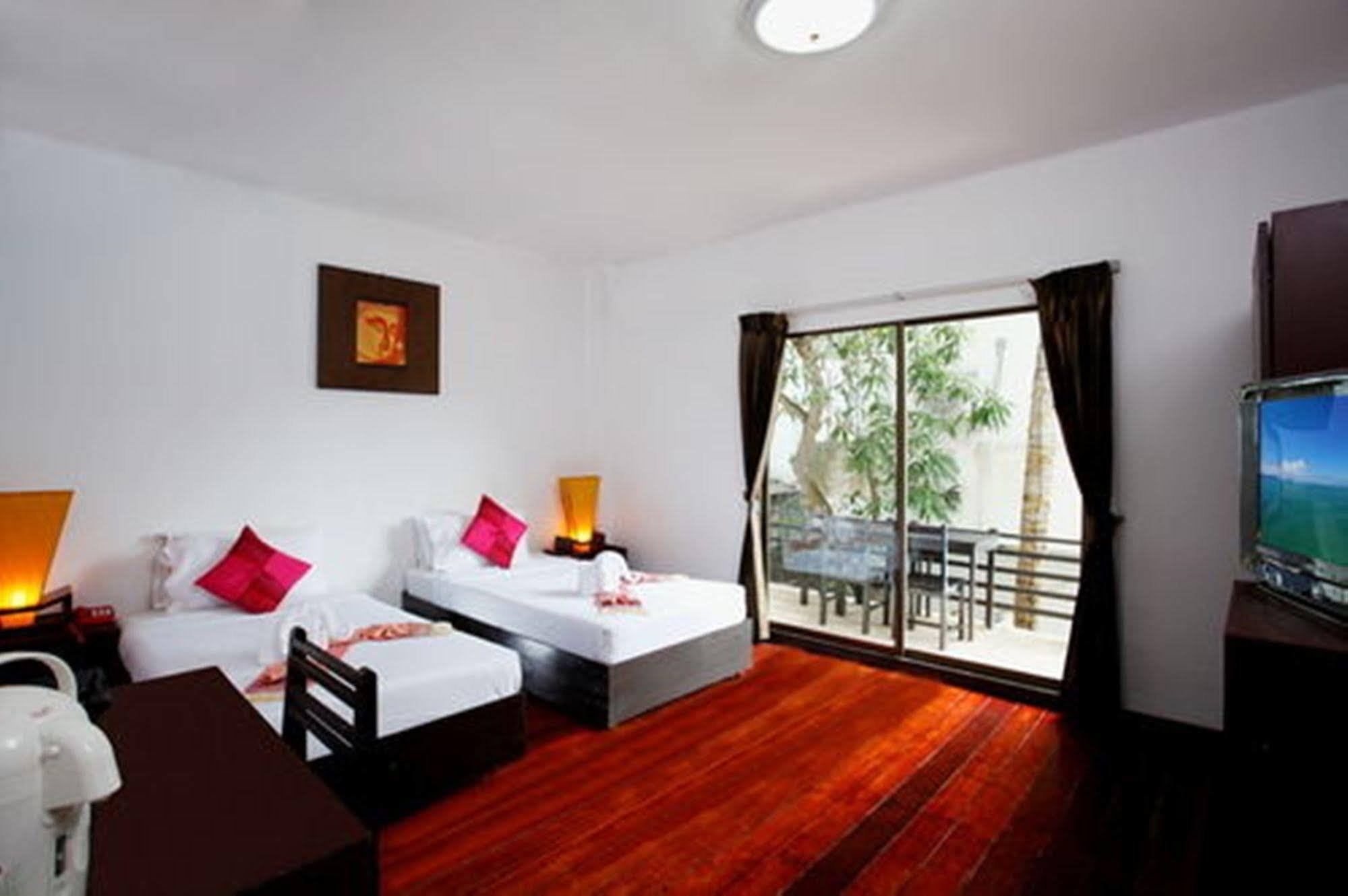Bamboo Beach Hotel & Spa Patong 外观 照片