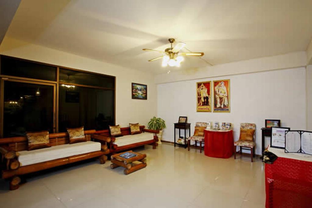 Bamboo Beach Hotel & Spa Patong 外观 照片